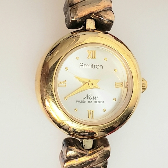 Water Resistant Armitron Now Water 165 Resist Gold and Silver Tone - Picture 2 of 12